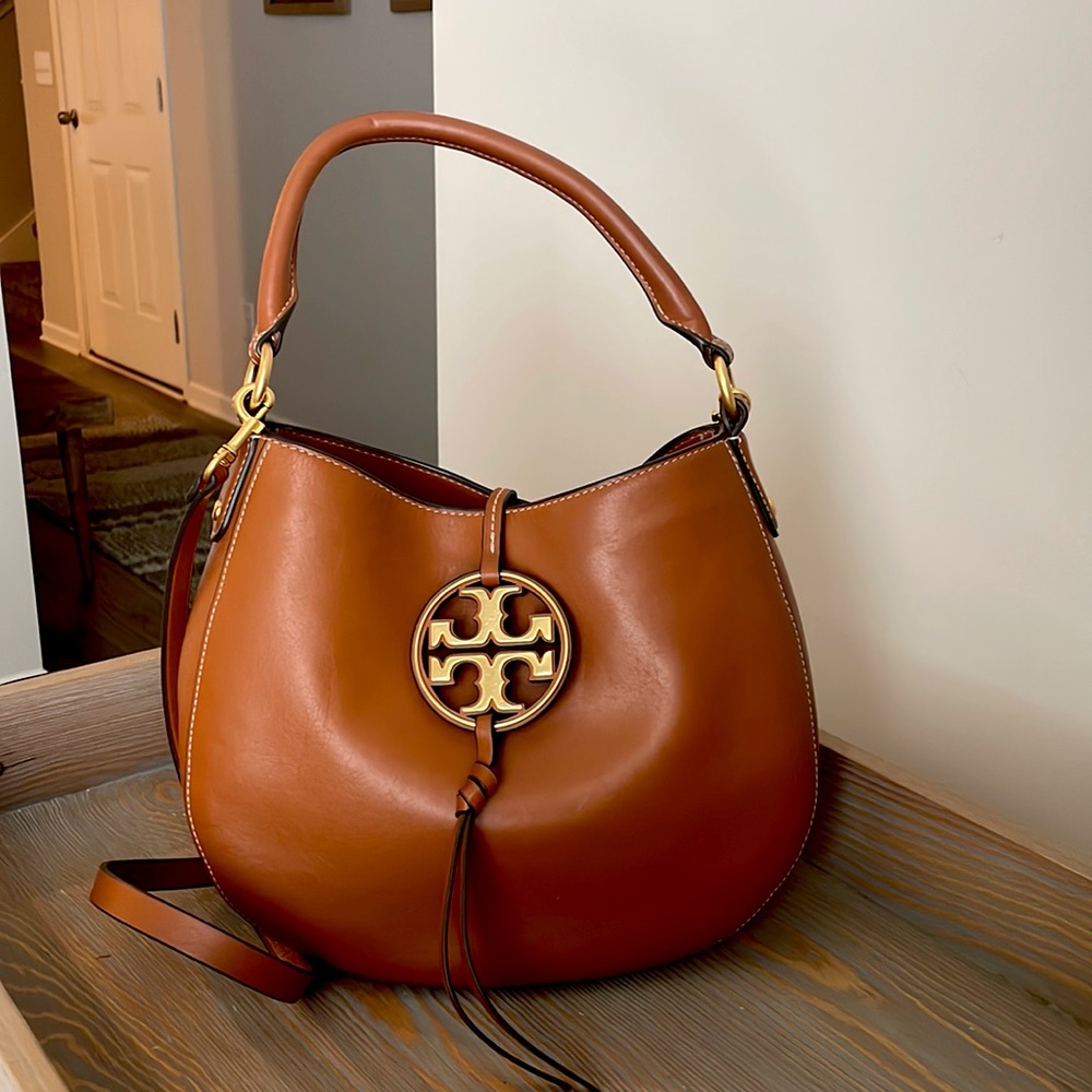 Miller Metal Mini Hobo bag - Tory Burch. Color: Aged Camello